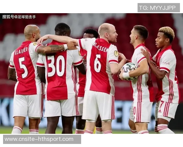 阿贾克斯青年队球员女友圣诞节前遭遇车祸不幸去世两人原计划购房梦想破灭